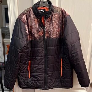 Totes black and camo coat. Mens size XL
